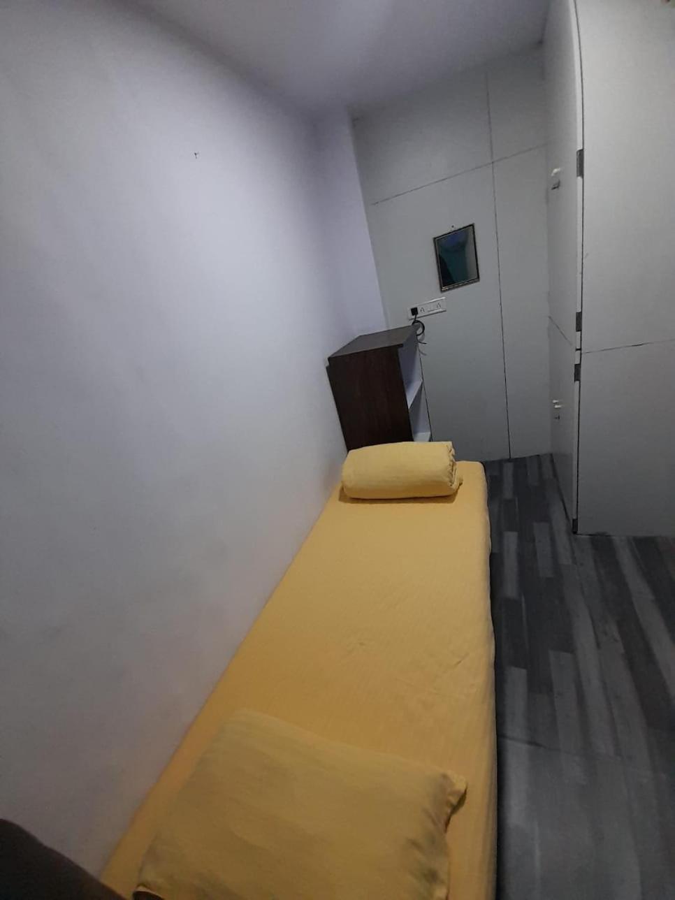 Sinhassan Dormitory Hostel Juhu Мумбай Екстериор снимка